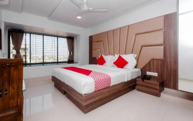 Hotel Apple Inn by OYO Rooms