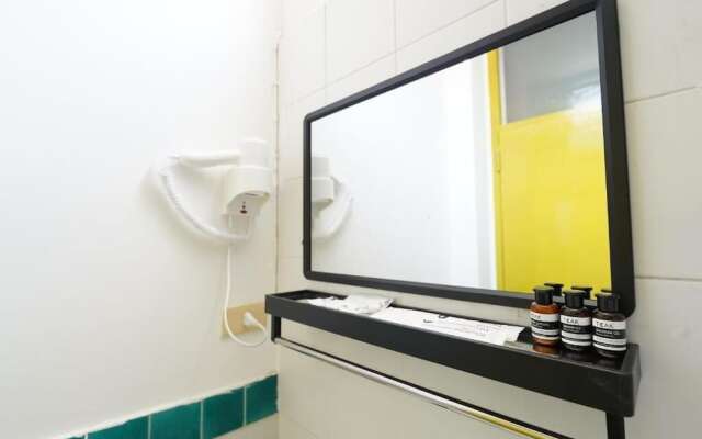 RoomQuest Hotel Pratunam