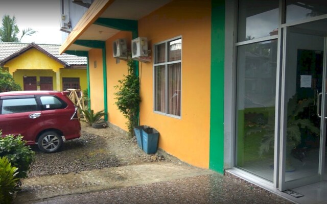 OYO 93411 Syariah Hotel Tomborang