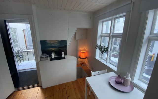 Rustic Style Apartment