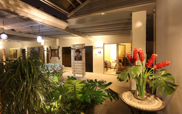 Airport Costa Rica B&B