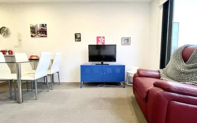 Readyset Apartments at Charman