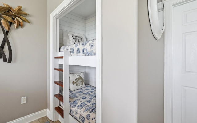 Relaxing Beachfront Condo with Beach Access - Unit 1603 by RedAwning