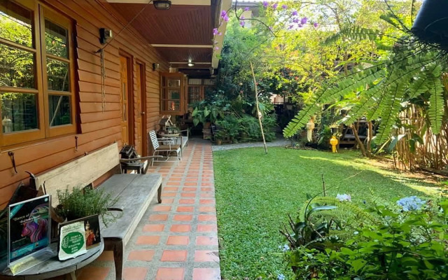 Tiptopthai House