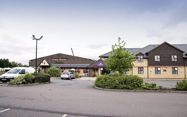 Premier Inn Bedford (Priory Marina)