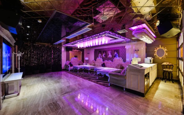 Grand Honor International Hotel