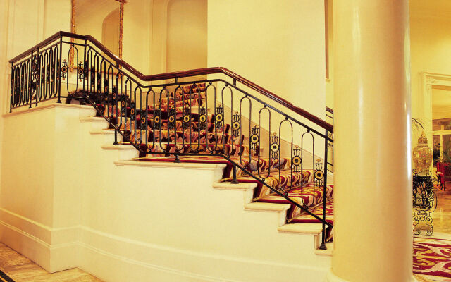 Hotel Carlton