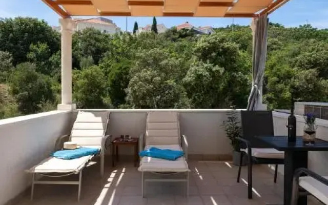 Apartments Sandra Solitudo III