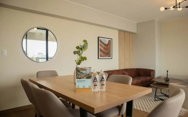 w Modern 3BR w Balcony Near Kennedy Park