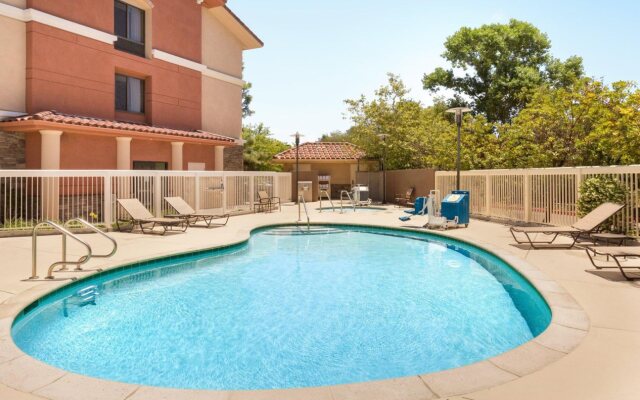 Hampton Inn & Suites Thousand Oaks, CA