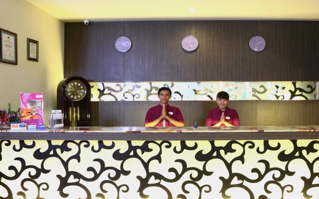 Lombok Plaza Hotel & Convention