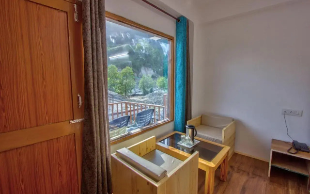 Hotel Beas River Retreat A Riverside Hotel With Balcony