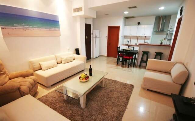 Rothschild Market Beach Great Garden Apt