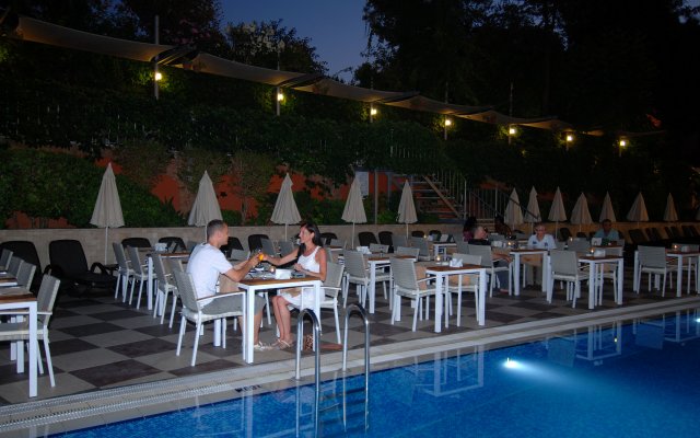 Grand Okan Hotel