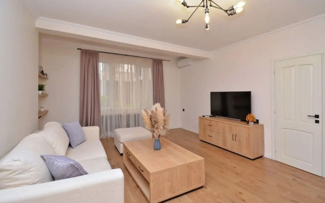 Comfort apartment on Nalbandyan street