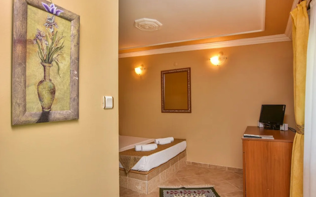 Otel Türk Evi