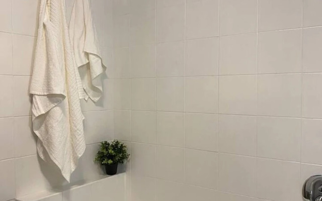 Design Villa With Parking, Navigli Area, Milan