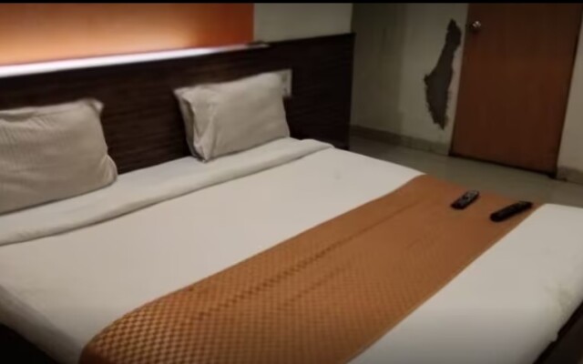 Hotel Vrundavan Lodge