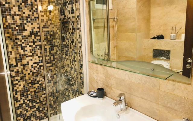 Private Studio Center Opera and Nevski Cathedral