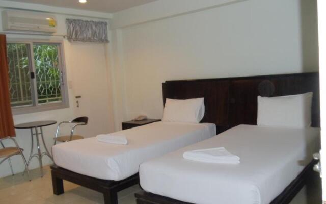 Orm Thong Apartments