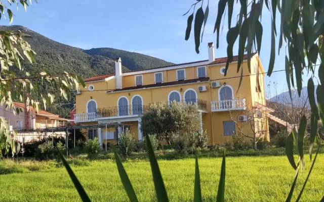 Tilde on the beach, Apts - Sami Kefalonia
