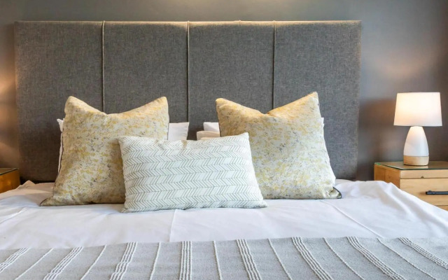 Martinique at Beachfront Apartment in Shakas Rock