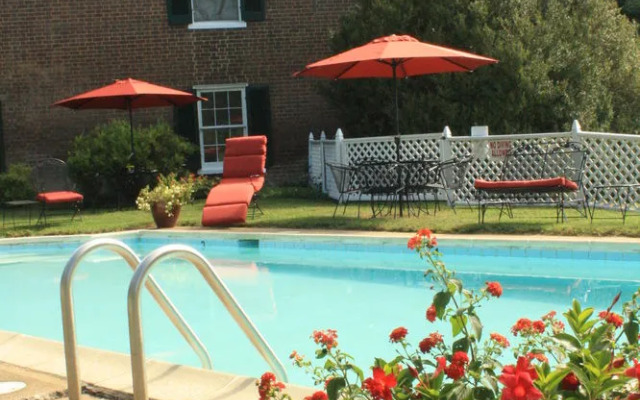 Maple Hall Inn & Restaurant 1850