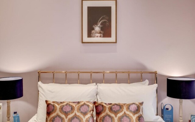 The Lexham Gardens Escape - Central 2BDR with Balcony
