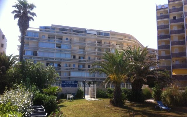 Apartment With one Bedroom in Canet-en-roussillon, With Pool Access an