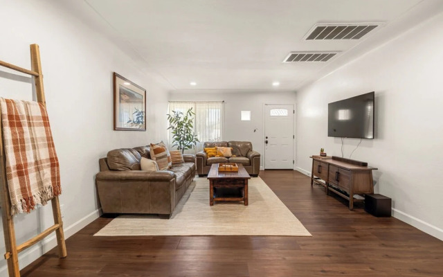 Campbell - Foodie Paradise w Pool Games Nightlife