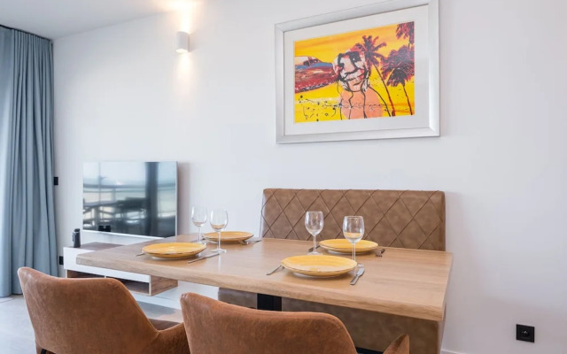 Apartment With Sea-view