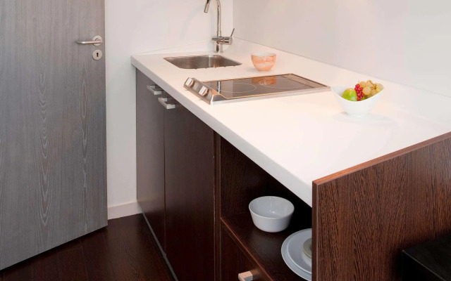 Residence Mercure Paris La Defense Grande Arche