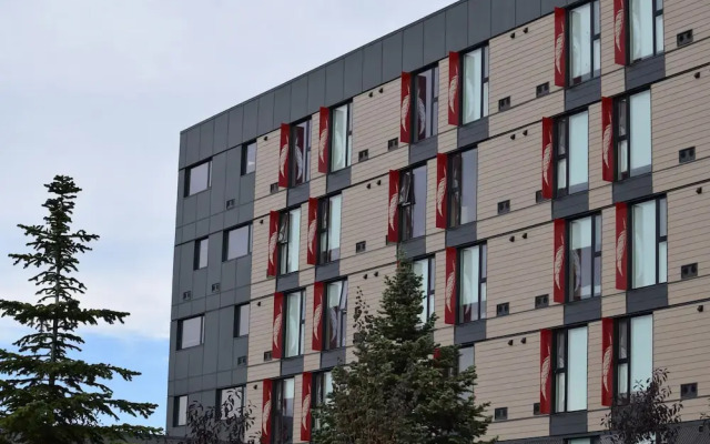 Residence & Conference Centre - Kelowna