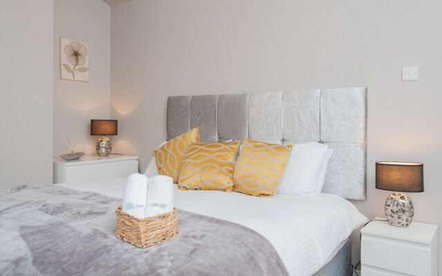 92 Templemore Ave Guest house