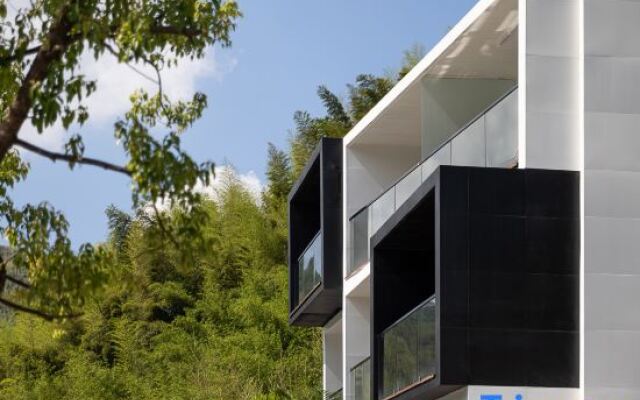 Moganshan Grassland Homestay · Suxi Private Soup Hot Spring Garden Villa