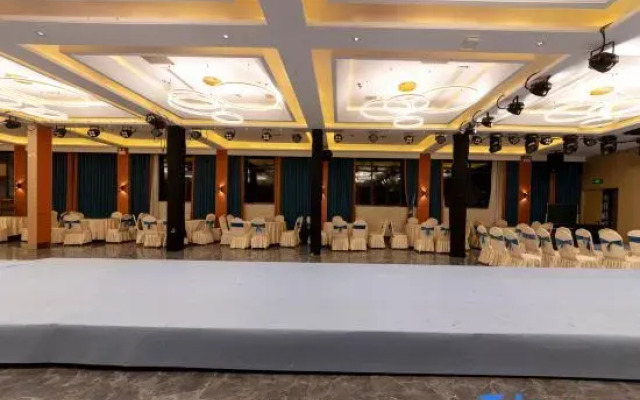 Sheqi Hongyuan International Hotel