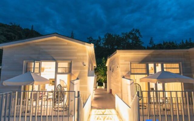 Qingcheng Mountain·Mountain Zhumufeng Designer Resort Hotel