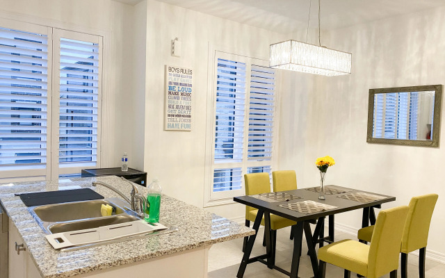 Relaxing Master Private Bedroom