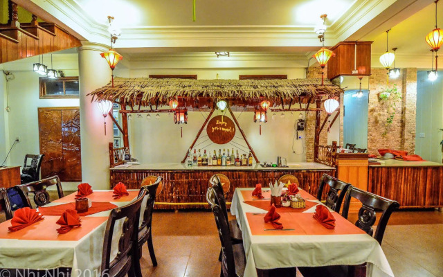 Nhi Nhi Hotel