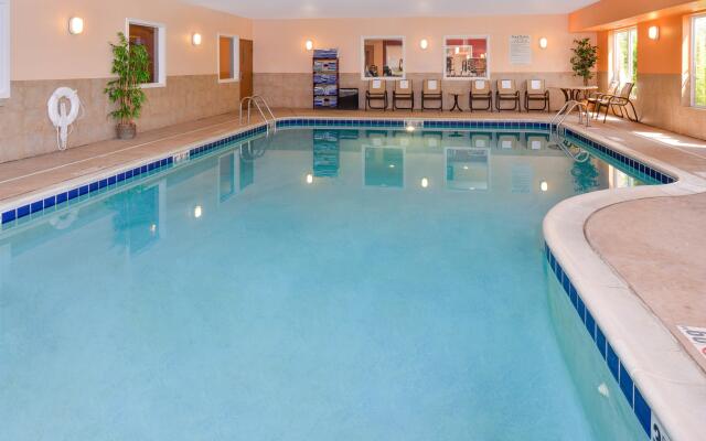 Holiday Inn Express Hotel & Suites Lancaster-Lititz, an IHG Hotel