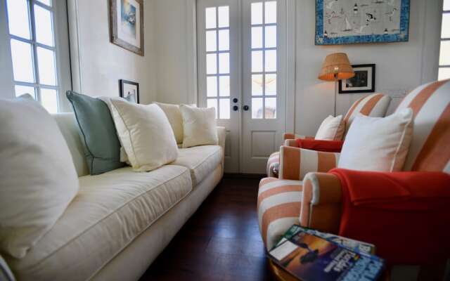 The Sandpiper Inn & Cottages