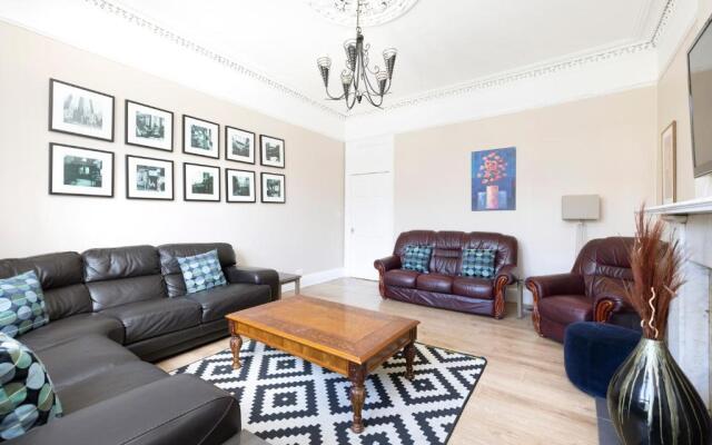 ALTIDO Cosy 3bed Family flat near Leith