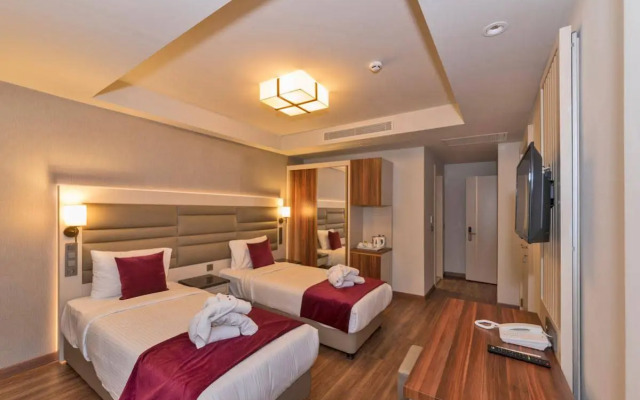 Golden Royal Hotel & Spa