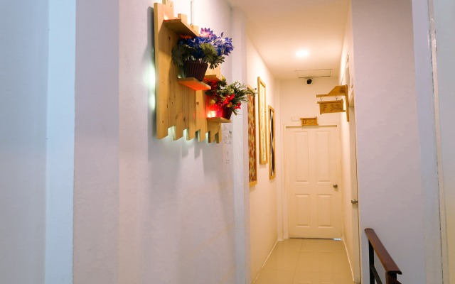 Baan URT Suratthani Airport Hotel