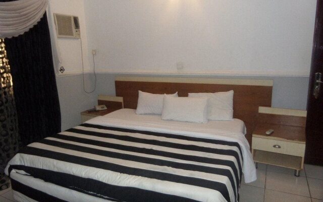 St Mathias Hotel