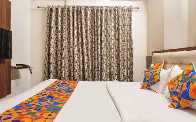 FabHotel Executive Pearl Inn - Nr. Twin tower