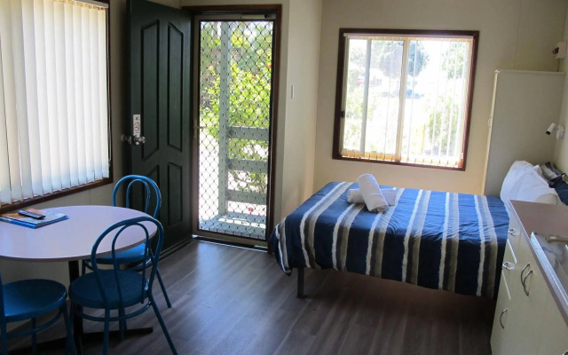 Melaleuca Caravan Park