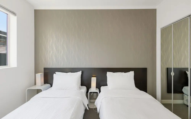 First Tracks – Guest Rooms – Kutchan