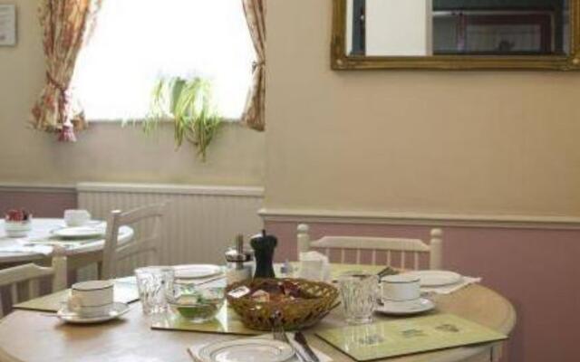 Oakwood B&B Heathrow