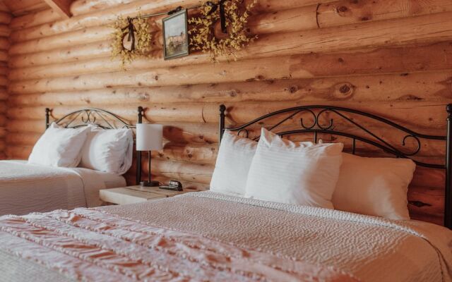 Bryce Canyon Log Cabins